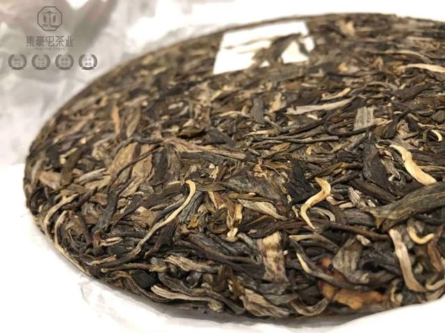 果韻花香，一盞清茗酌知音